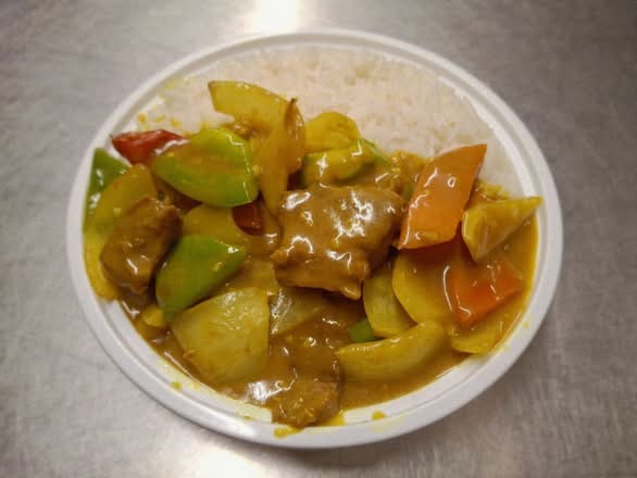 Curry Beef Brisket on Rice 咖哩牛腩饭